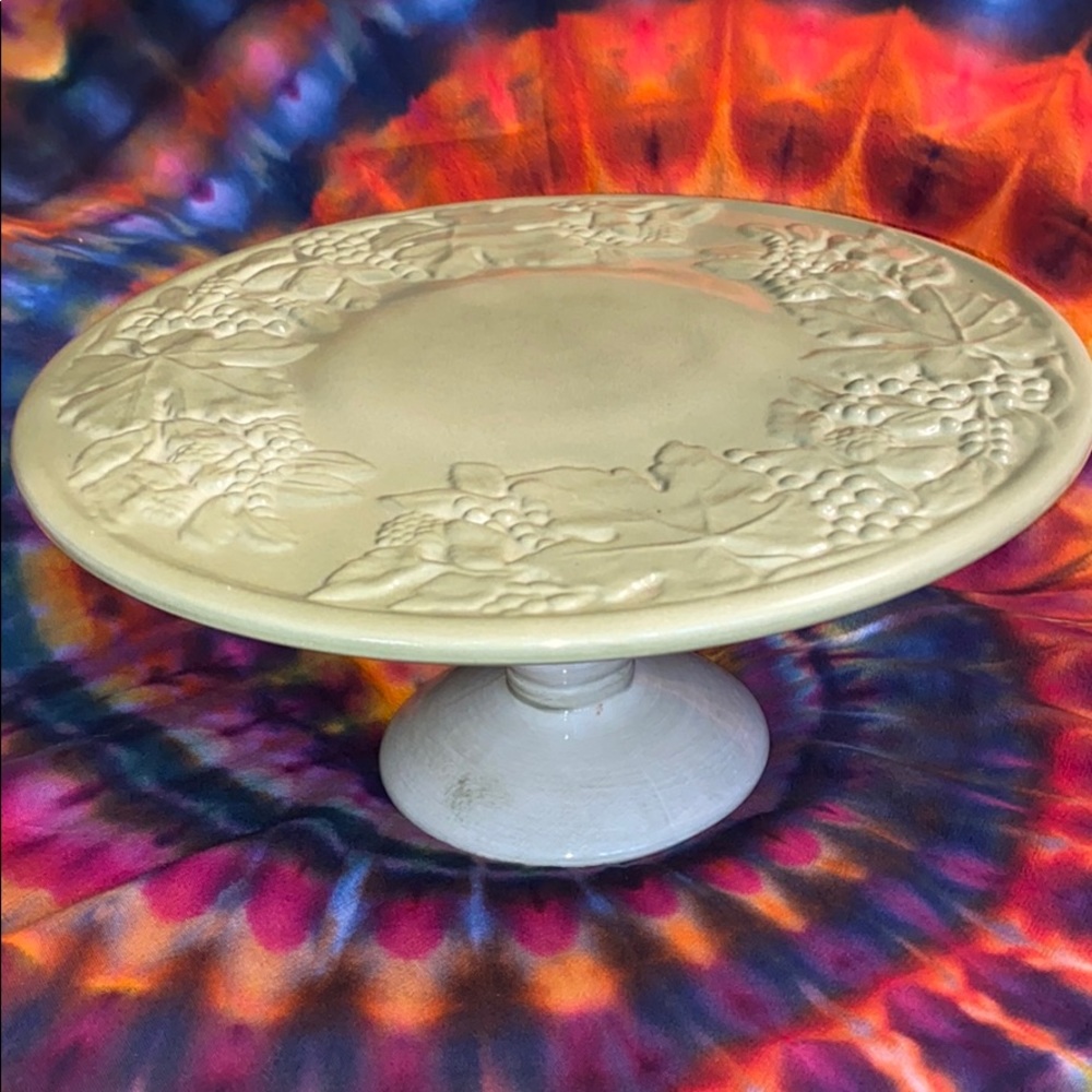 CERAMIC PEDESTAL CAKE PLATE